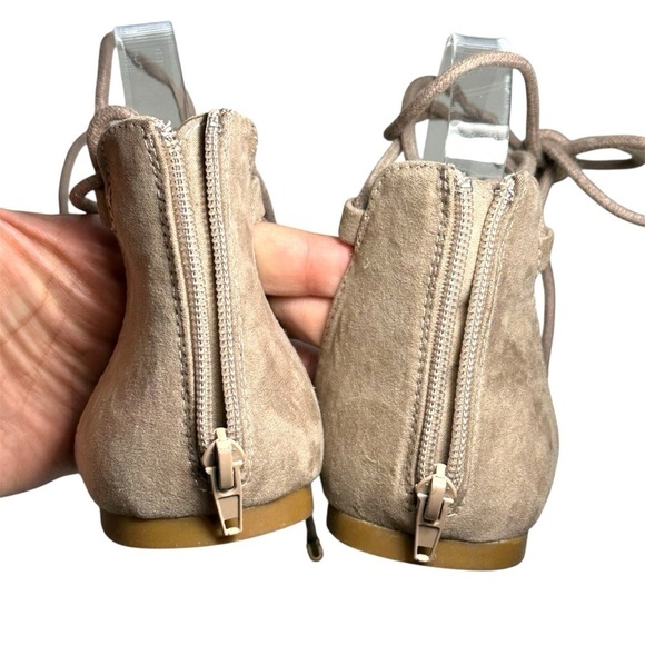 Madden Girl Sofun Lace-Up Gladiator Faux Raffia PomPom Tassel Sandals size 8.5 - Picture 13 of 14